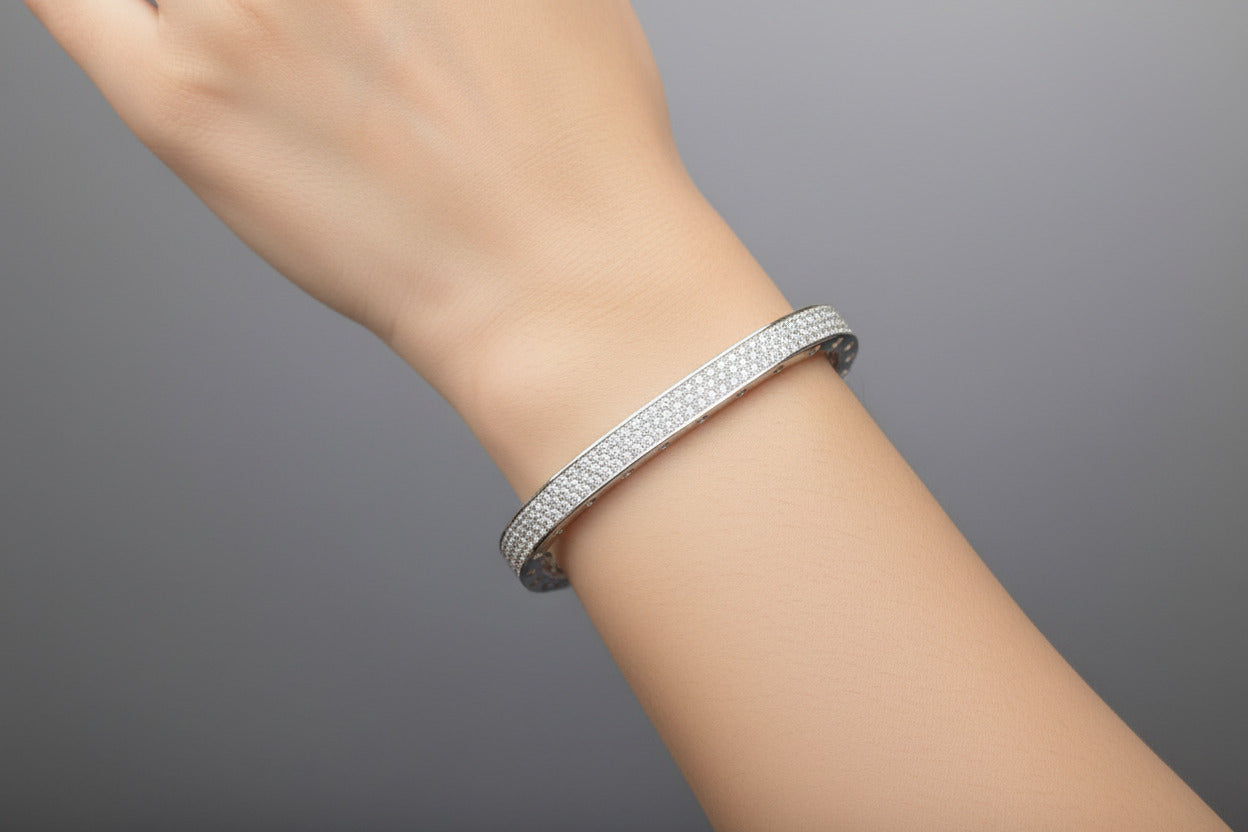 Silver bangle with cubic zircon