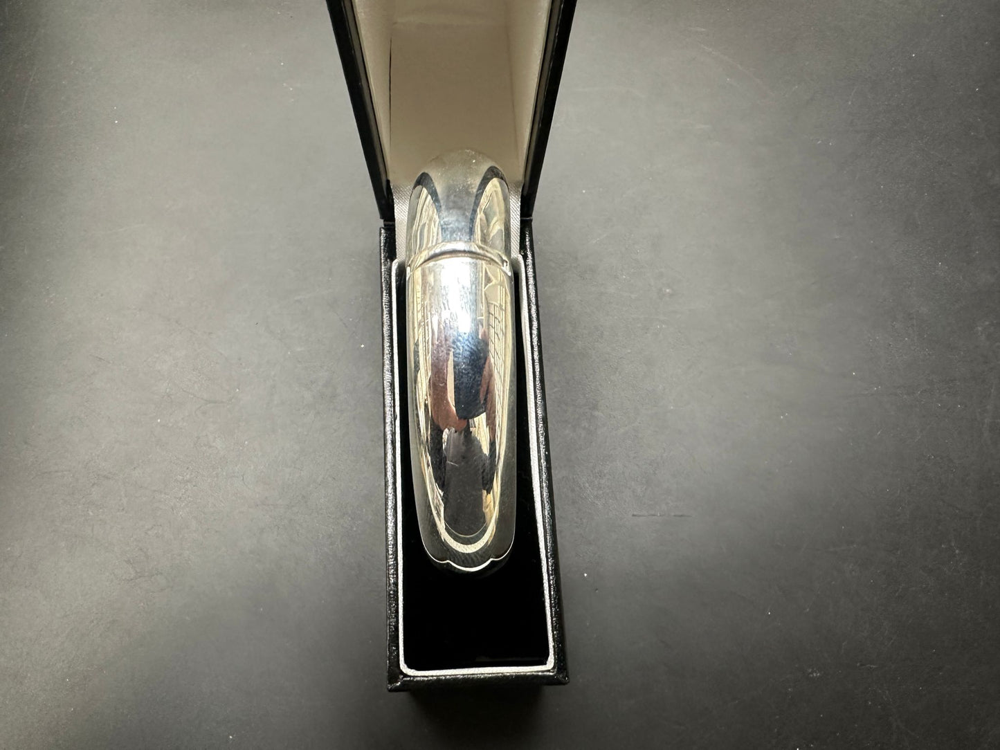 Sterling Silver Round Bangle D-Shape Hinged BGN504