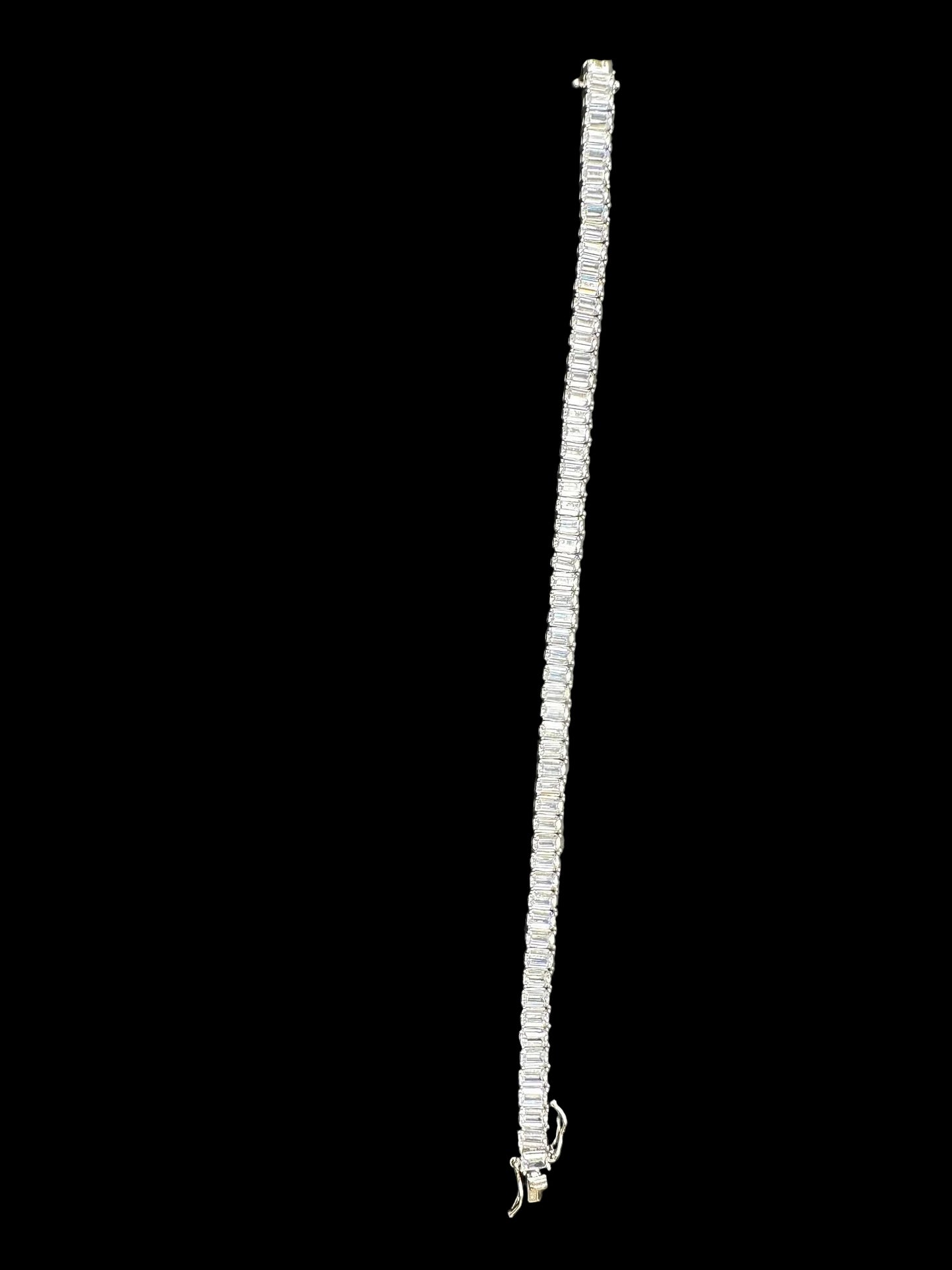 Sterling Silver Cz Emerald Row Tennis Bracelet BRCZ027, a stunning sterling silver cz emerald tennis bracelet.
