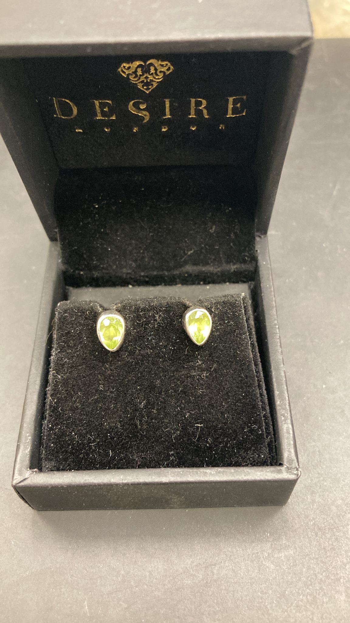 Sterling Silver Peridot Stone Stud ECZ011