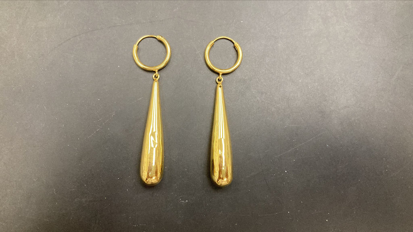 Sterling Silver Drop Earring EP100102 displayed on a black background with a shiny finish.
