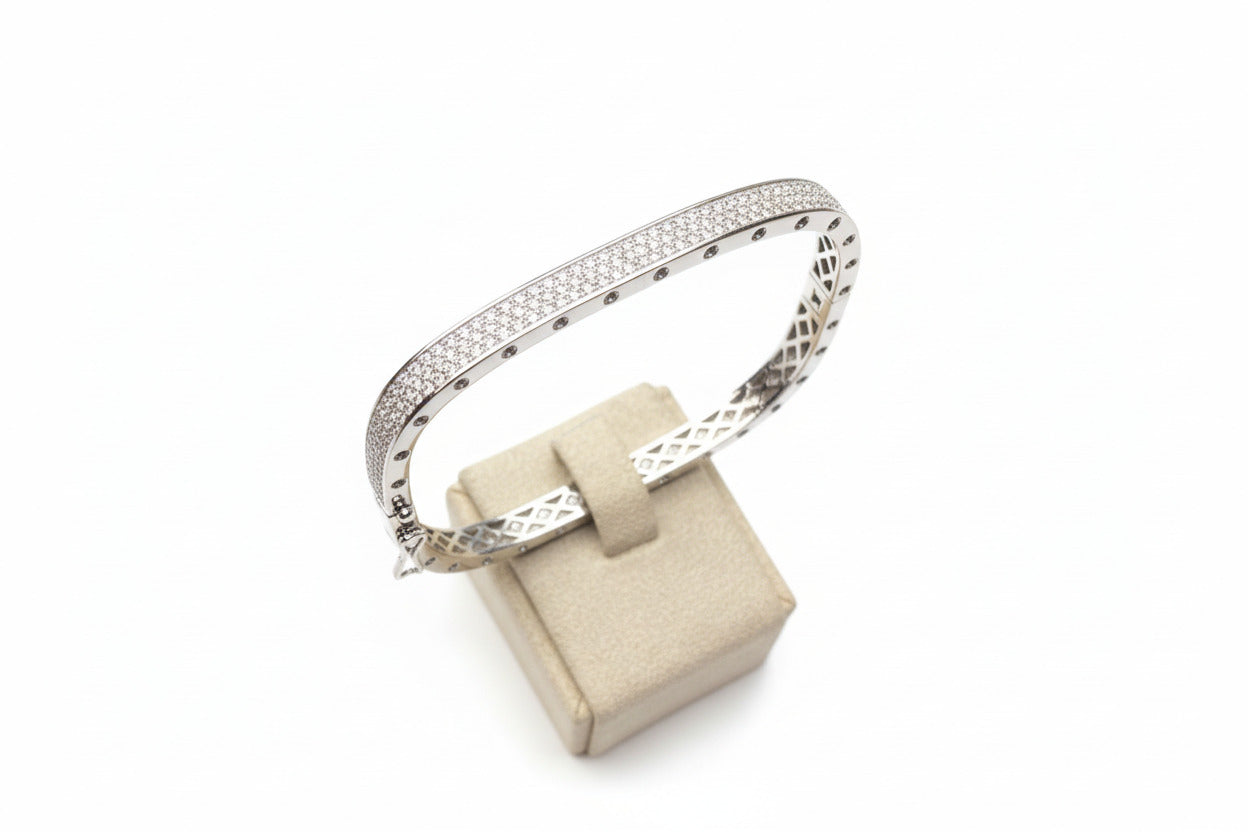 Silver bangle with cubic zircon