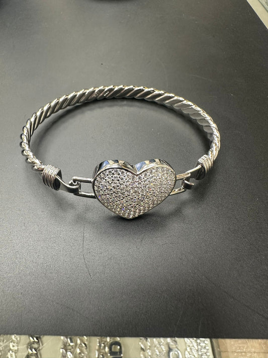 Sterling Silver Bangle Heart Shape CZ Stone BG013