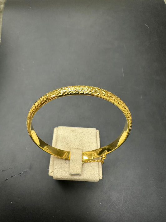 Sterling Silver Diamond Cut Bangle BP10286