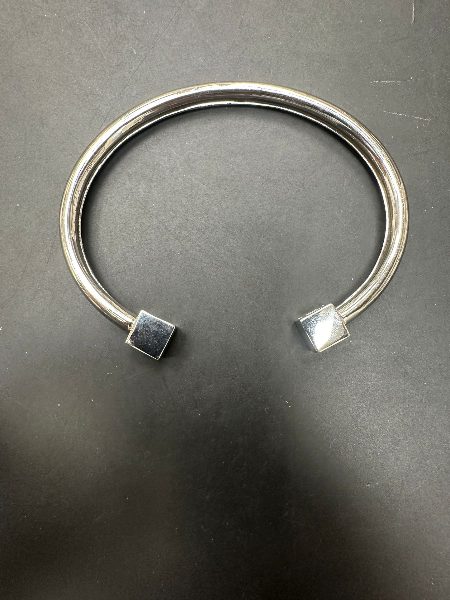 Sterling Silver Square Top Plain Oval Torque Bangle BPL10124