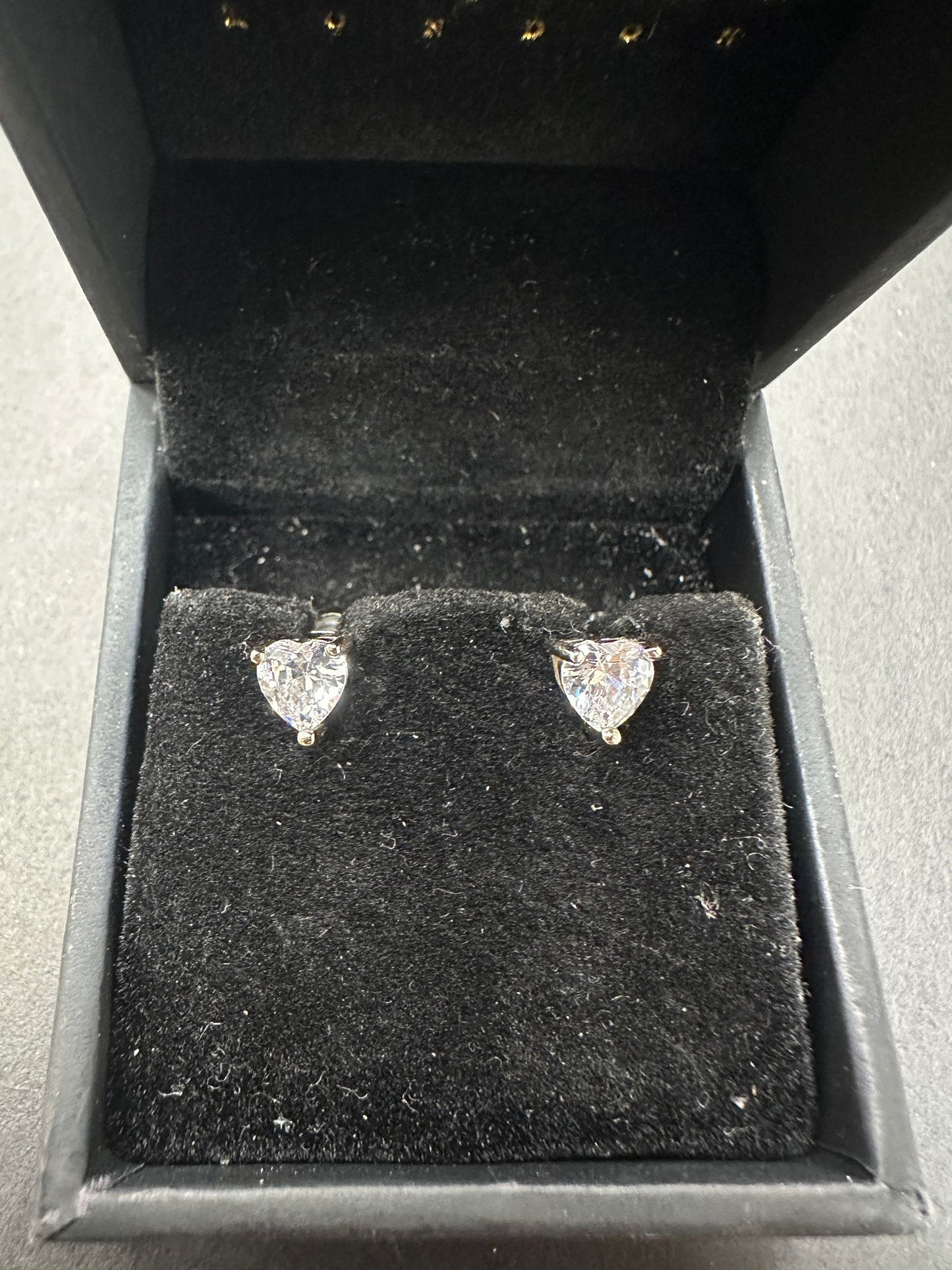 Sterling Silver Heart Shape CZ Stud Earrings - Silver - ECZ013-H