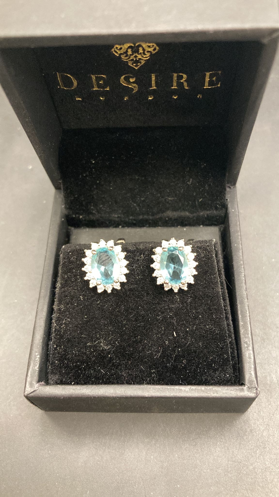 Sterling Silver Cz Oval Stud ECZ165