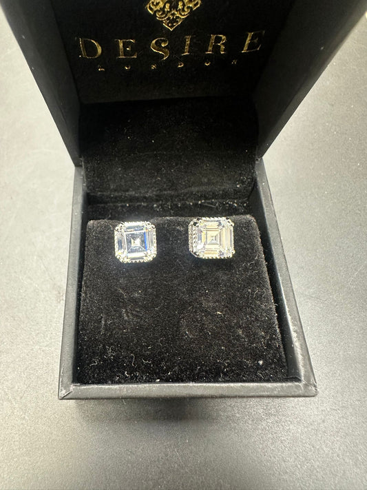 Sterling Silver Stud Earring CZ Stone ECZ33101