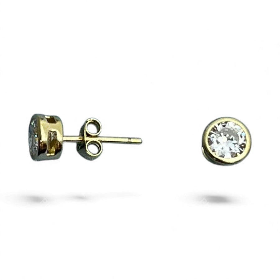 Sterling Silver Rubover Stud Earring Round CZ Stone ECZ33103