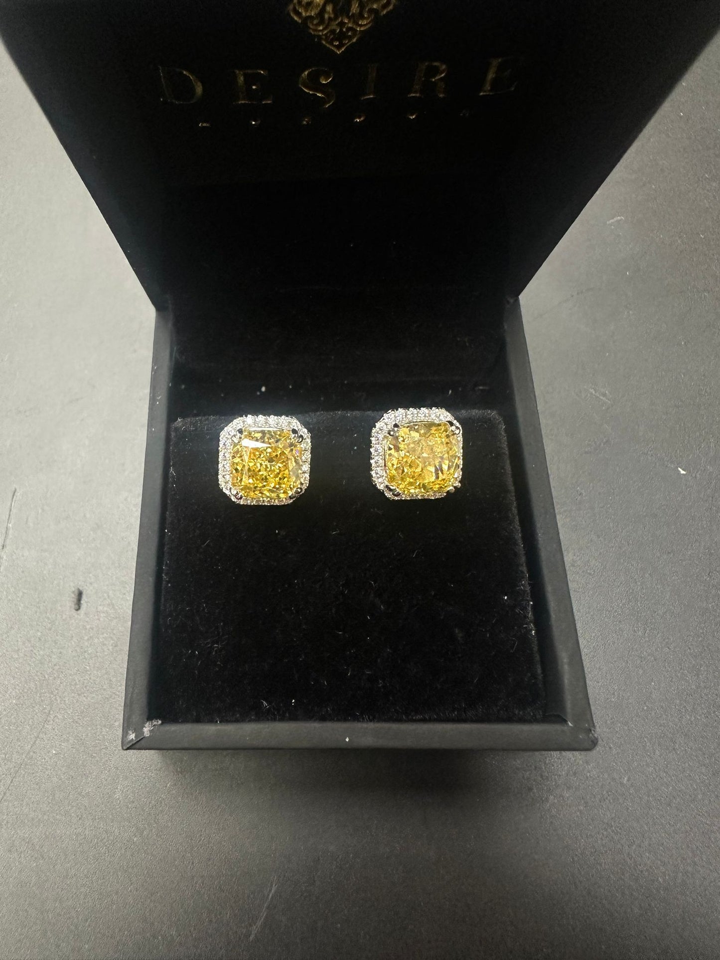 Sterling Silver Stud Earring CZ Stone ECZA808