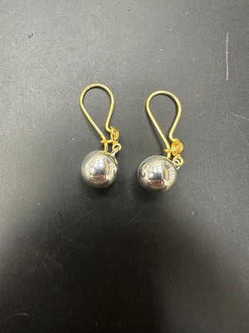 Earring image