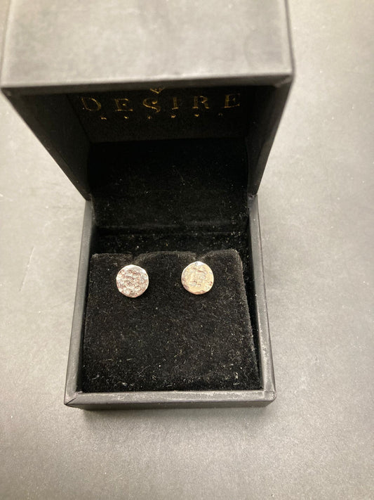 Sterling Silver Hammered Round Stud Earring  EP9102