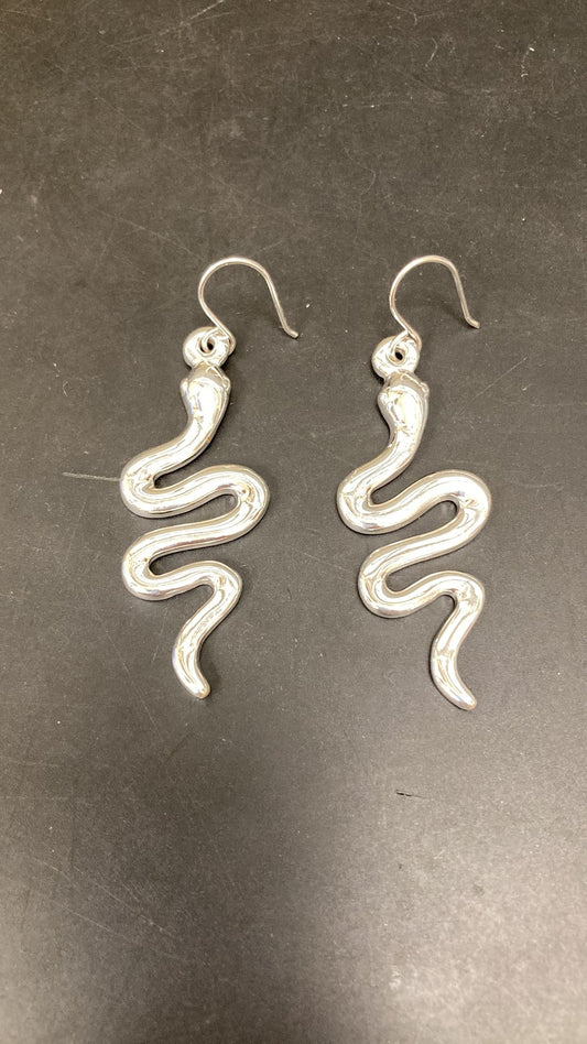 Sterling Silver Snake Dangle Earrings EP911361 featuring elegant sterling silver snake earrings design.