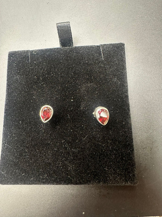 Sterling Silver Stud Earring Garnet Stone MPCZ3342