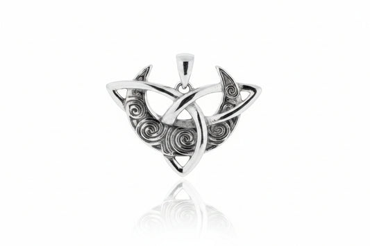 Sterling Silver Plain Celtic Crescent Moon Pendant PP020010341, 25 x 27 mm, Celtic crescent moon pendant design.