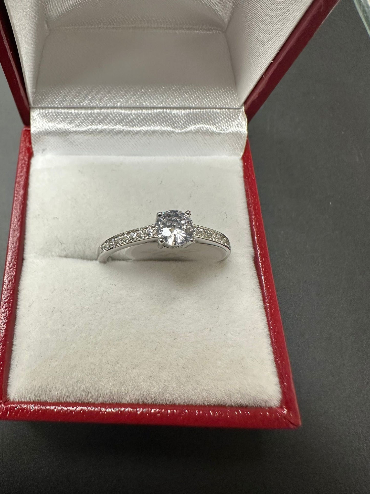 Sterling Silver Ring Round CZ Stone RCZ8108