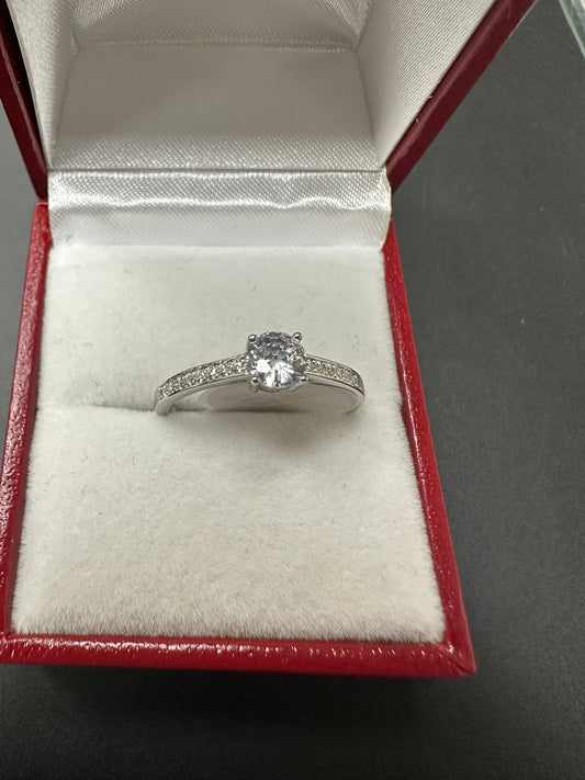 Sterling Silver Ring Round CZ Stone RCZ8108