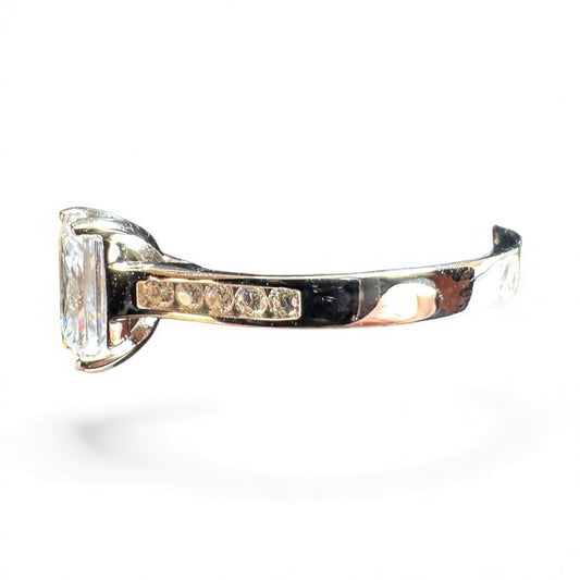 Sterling Silver Ring Round CZ Stone RCZD508