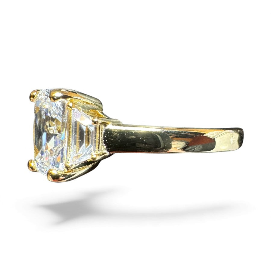 Sterling Silver Ring Round CZ Stone RCZD532