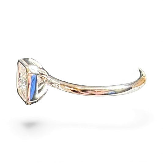 Sterling Silver Ring Round CZ Stone RCZD542