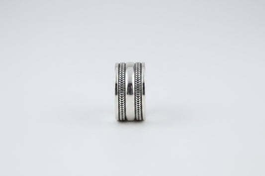 Sterling Silver Plain Pattern Ring TQ020680034 showcasing a 9 mm design, featuring a plain pattern sterling silver ring.