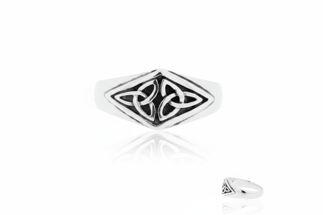 Sterling Silver Triquetra Celtic Ring TQ021270670 featuring intricate triquetra design.